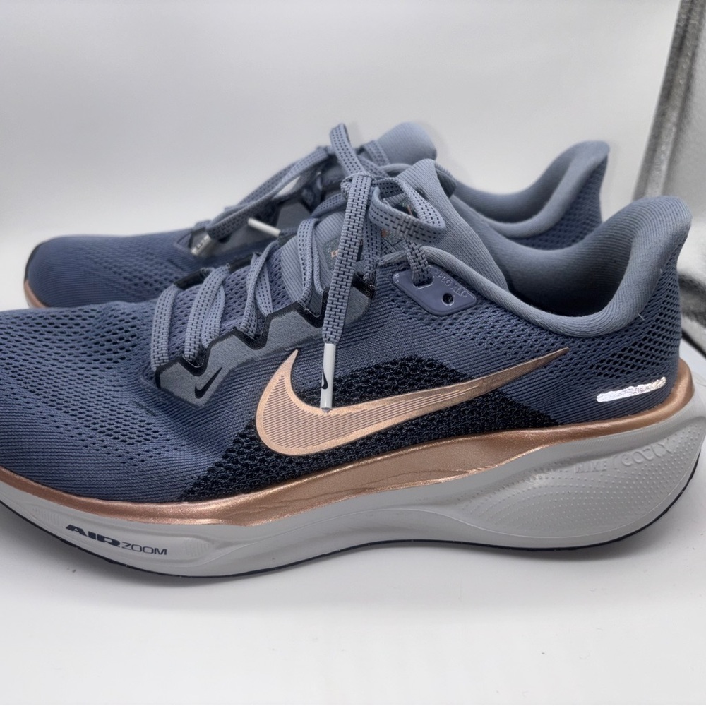 Nike Women's Air Pegasus 41 Size 9